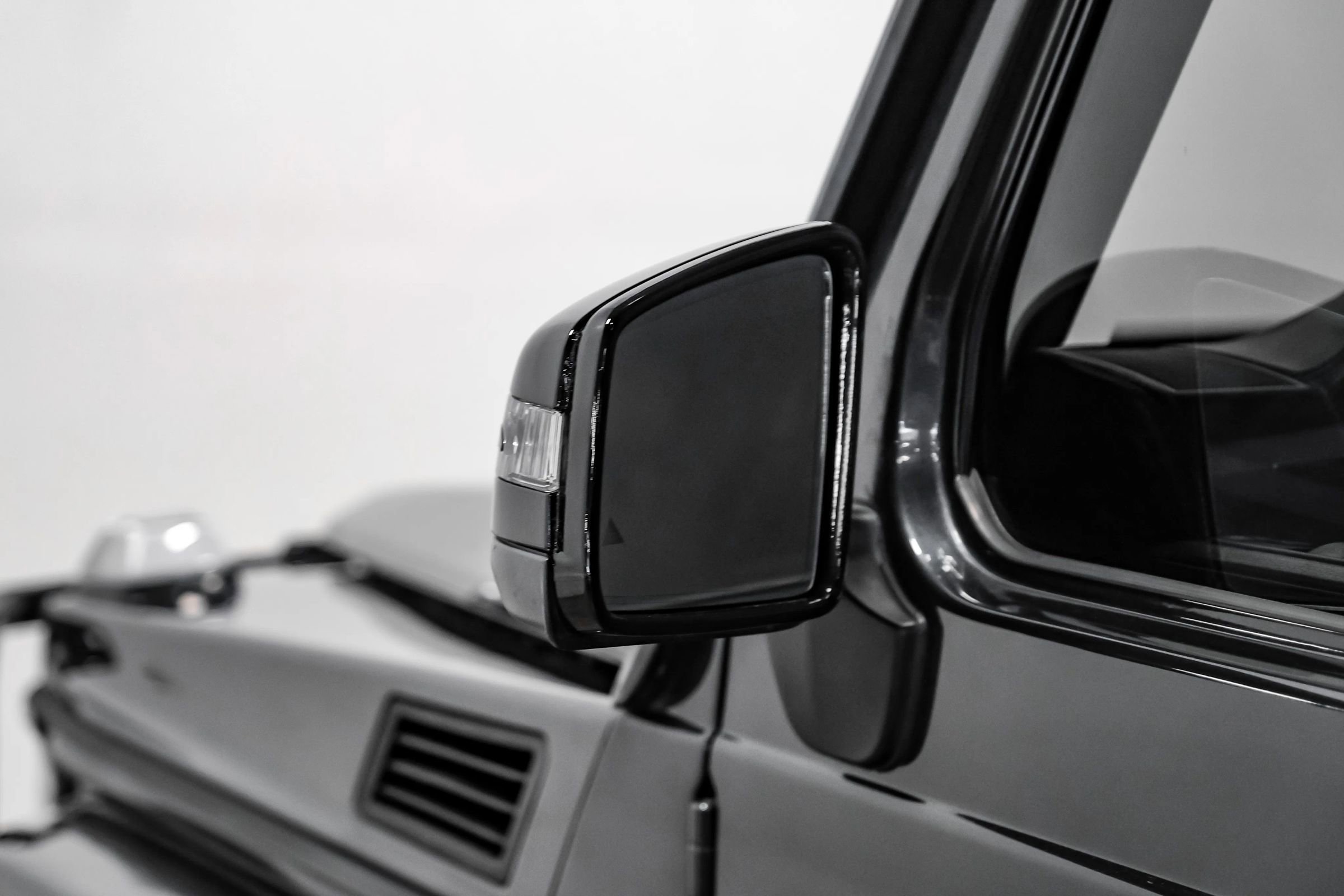 Used 2013 Mercedes-Benz G 550 image 37