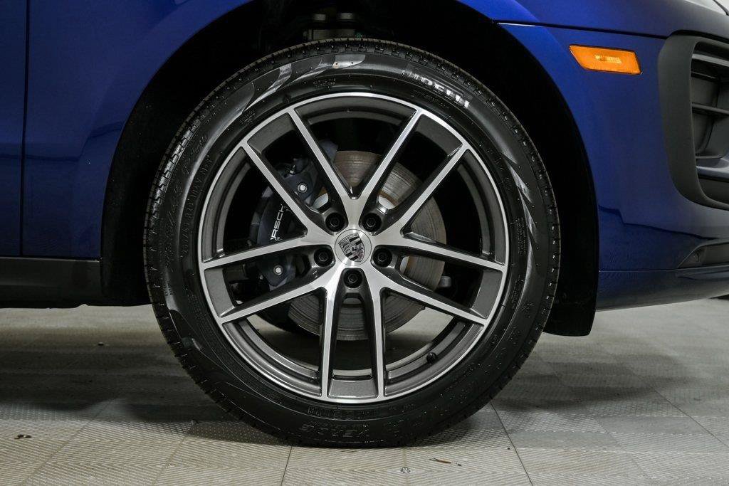 Used 2026 Porsche Macan AWD/4WD image 39