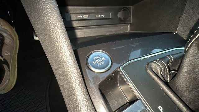 Used 2021 Volkswagen Tiguan SE R-Line image 14