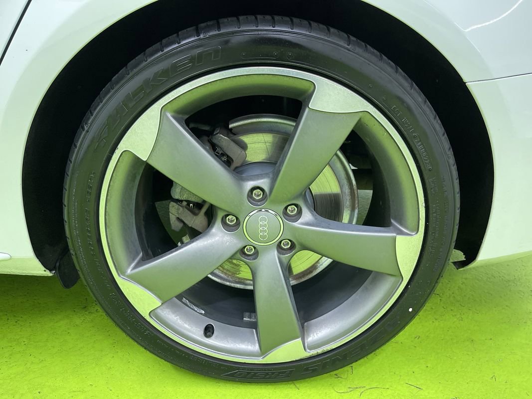 Used 2015 Audi A4 2.0T Premium Plus w/ Technology Package image 16