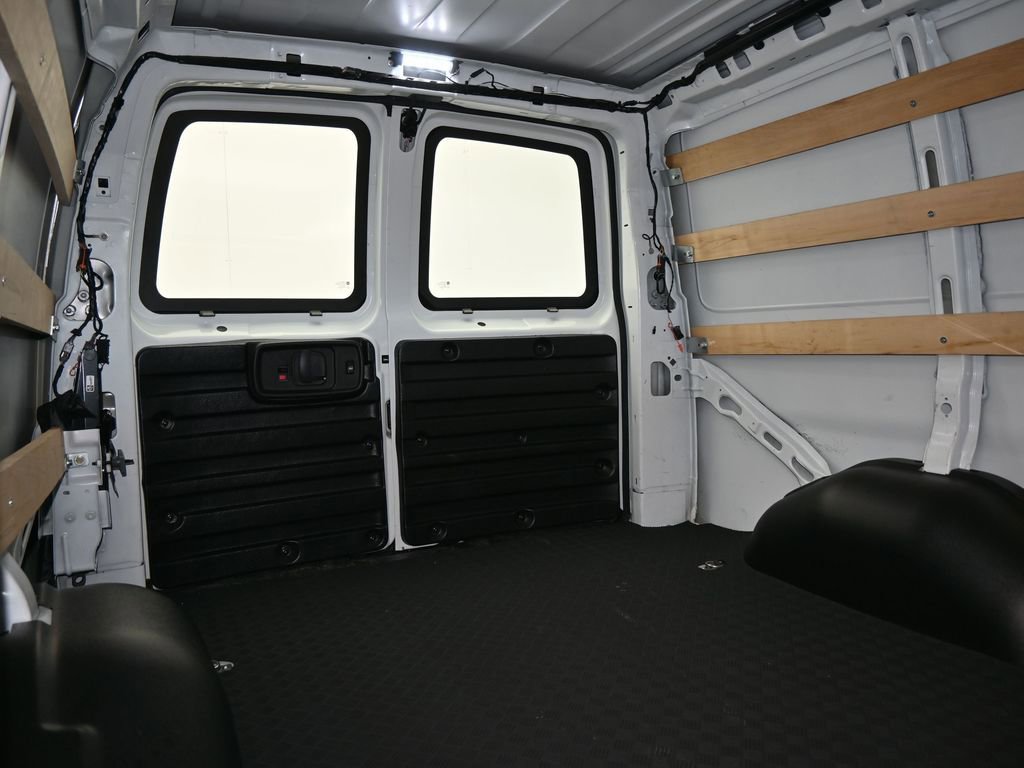 Used 2024 Chevrolet Express 2500 w/ Driver Convenience Package image 33