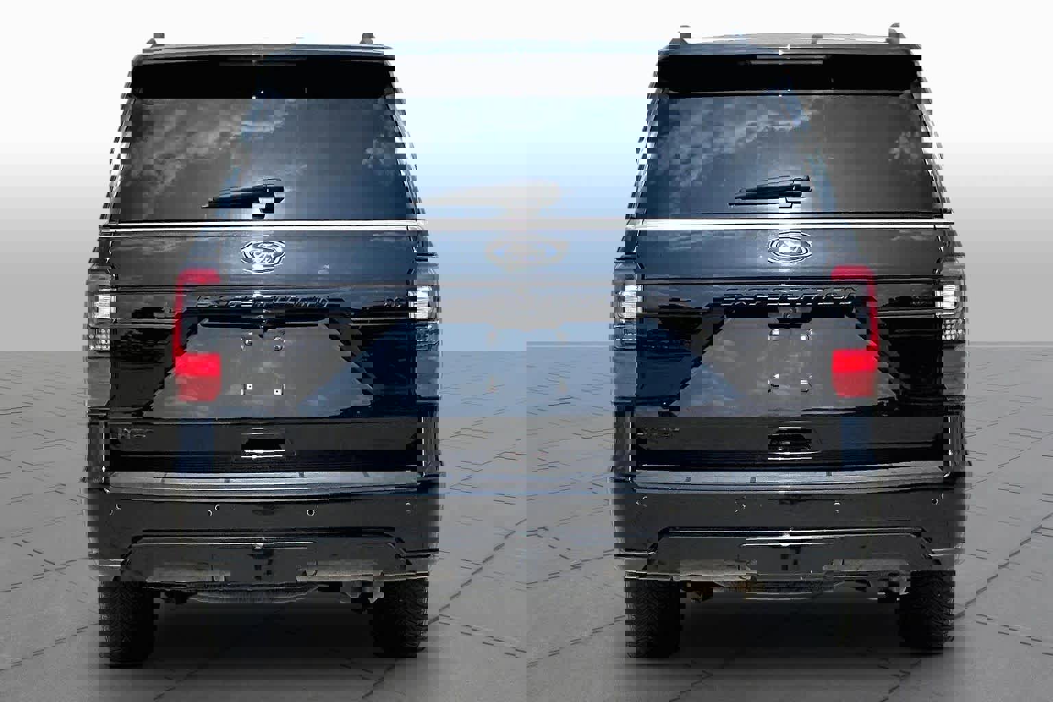 Used 2019 Ford Expedition Max Limited w/ Equipment Group 303A AWD/4WD image 5