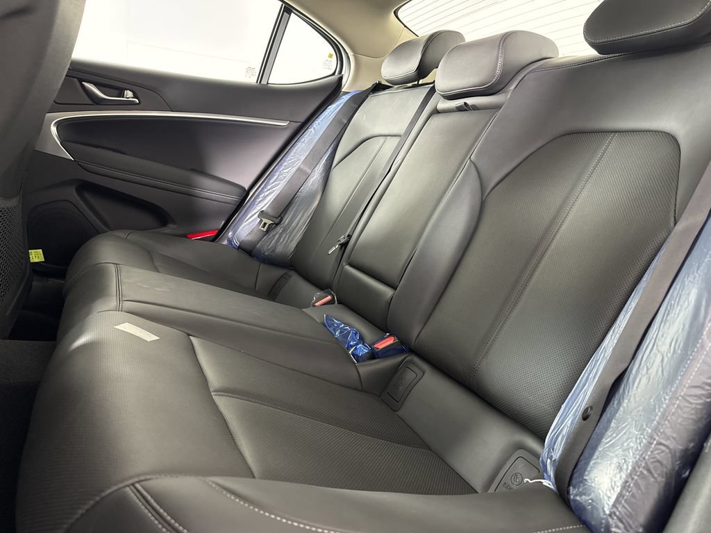 New 2026 Genesis G70 2.5T RWD image 11
