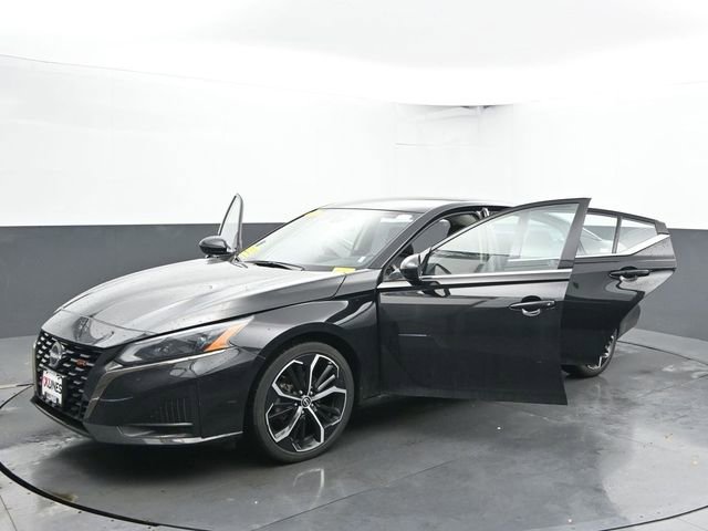 Used 2024 Nissan Altima 2.5 SR image 52