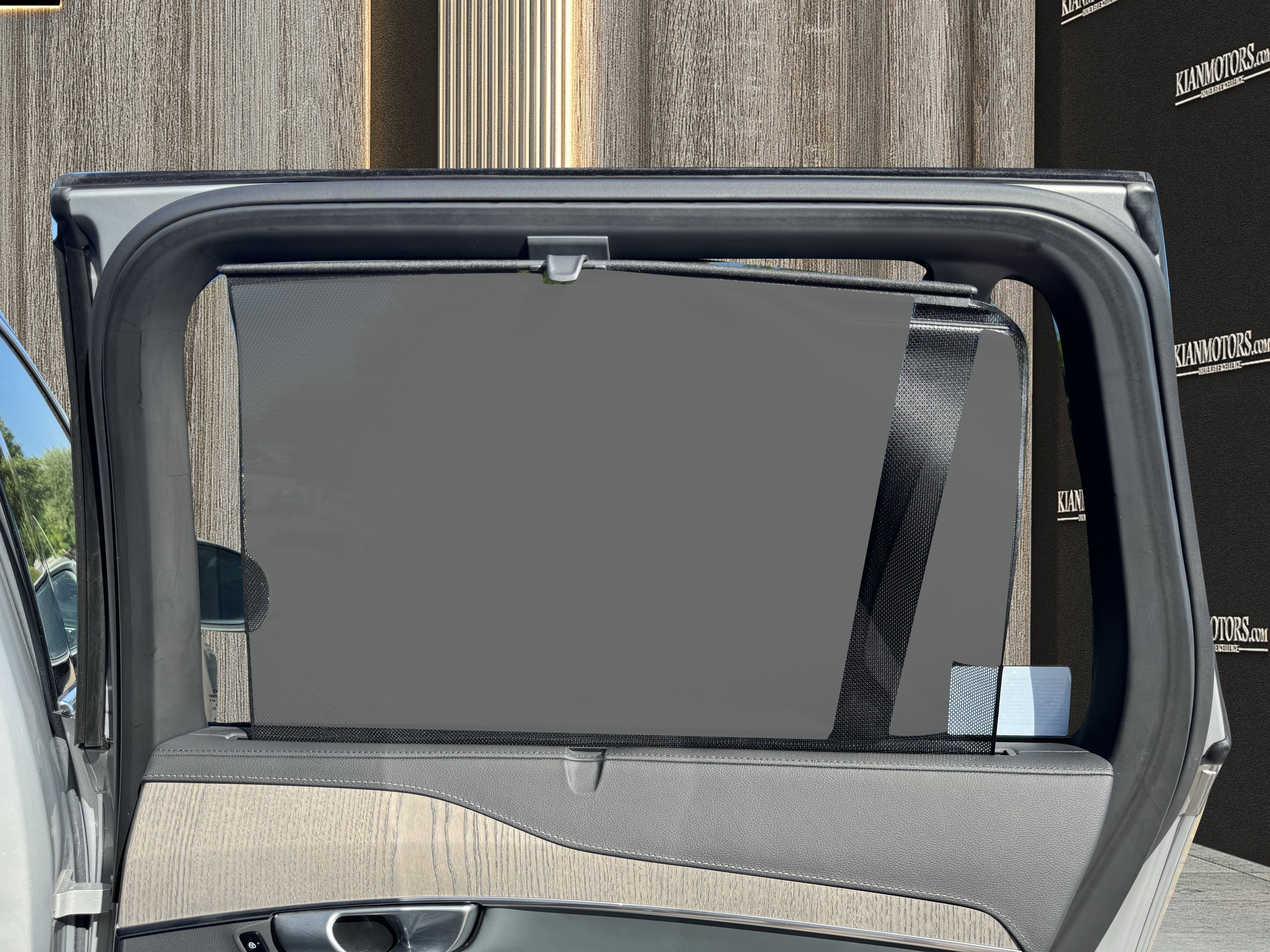 Used 2024 Volvo XC90 T8 Ultimate w/ Lounge Package image 61