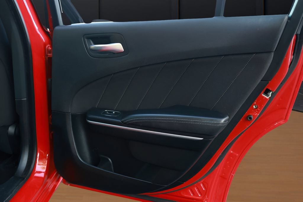 Used 2022 Dodge Charger SXT RWD image 28
