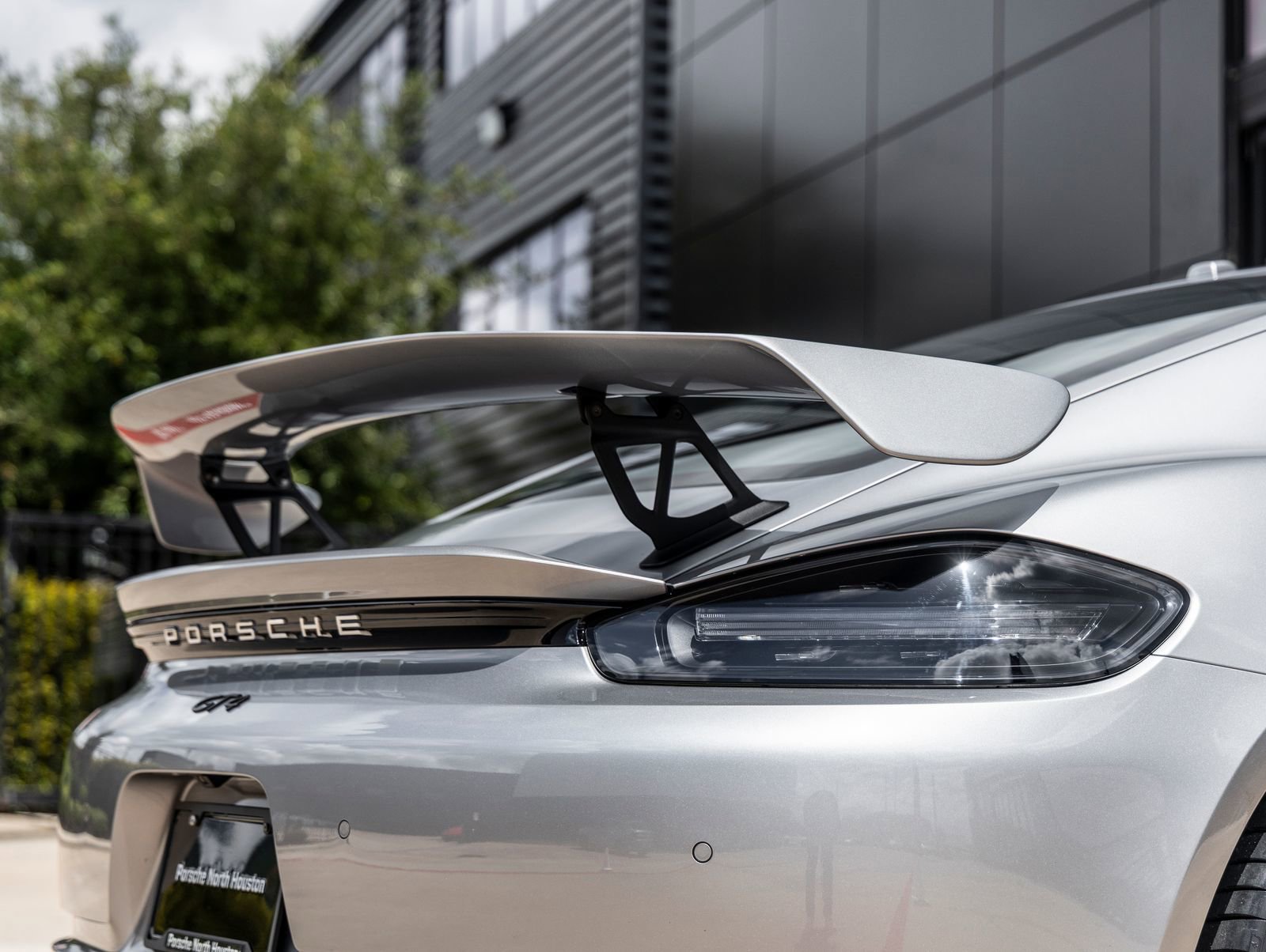 Used 2020 Porsche 718 Cayman GT4 RWD image 15