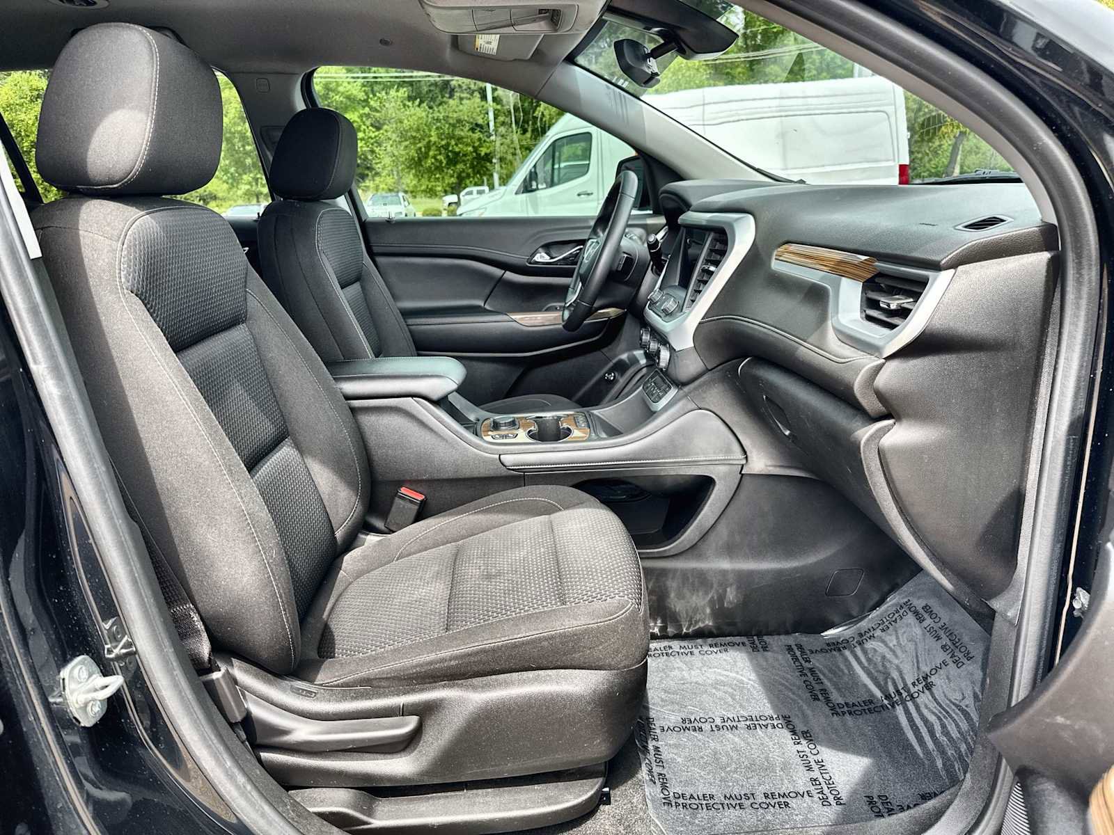 Used 2022 GMC Acadia SLE w/ Driver Convenience Package FWD image 9