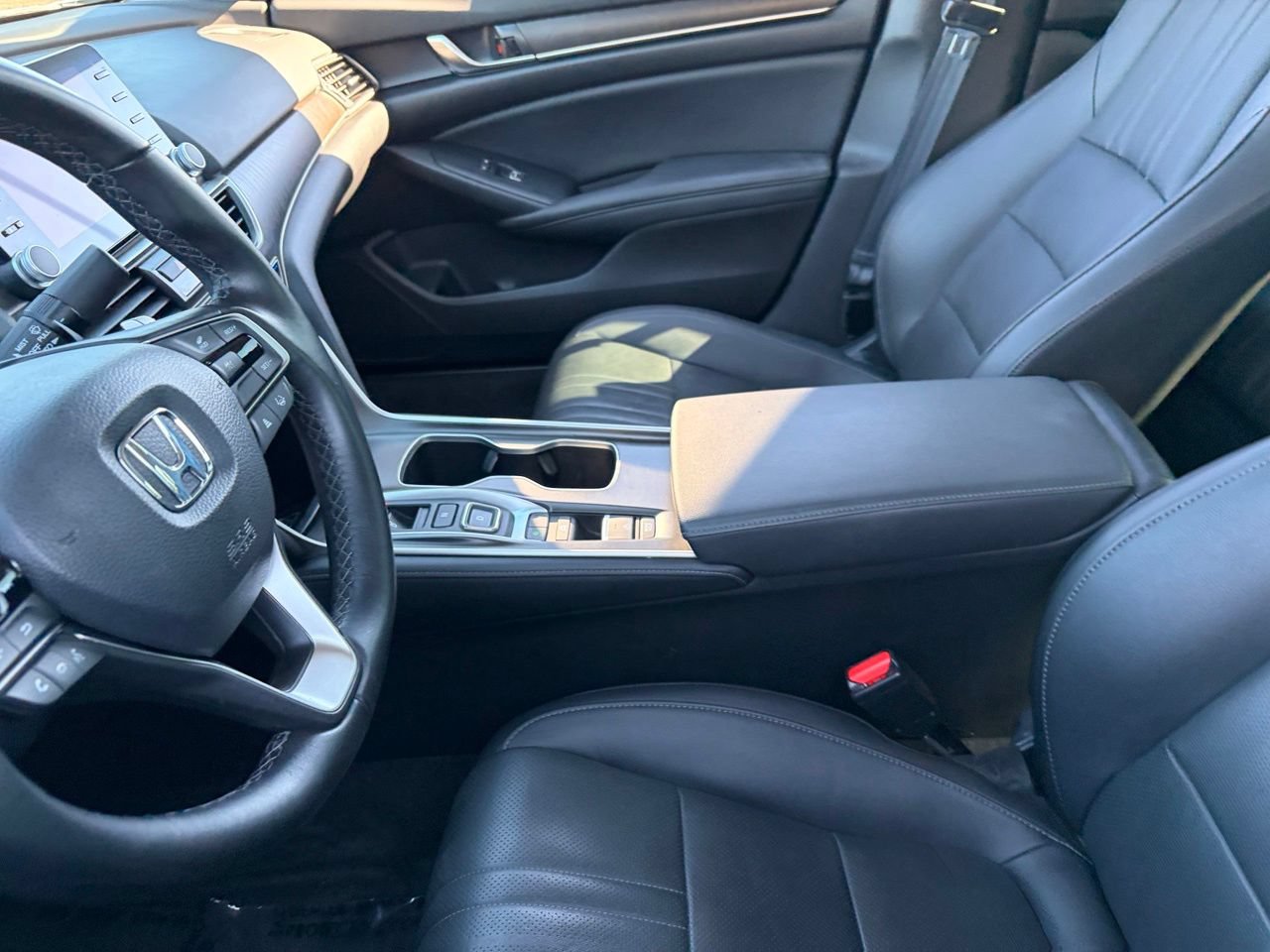Used 2022 Honda Accord Touring image 18