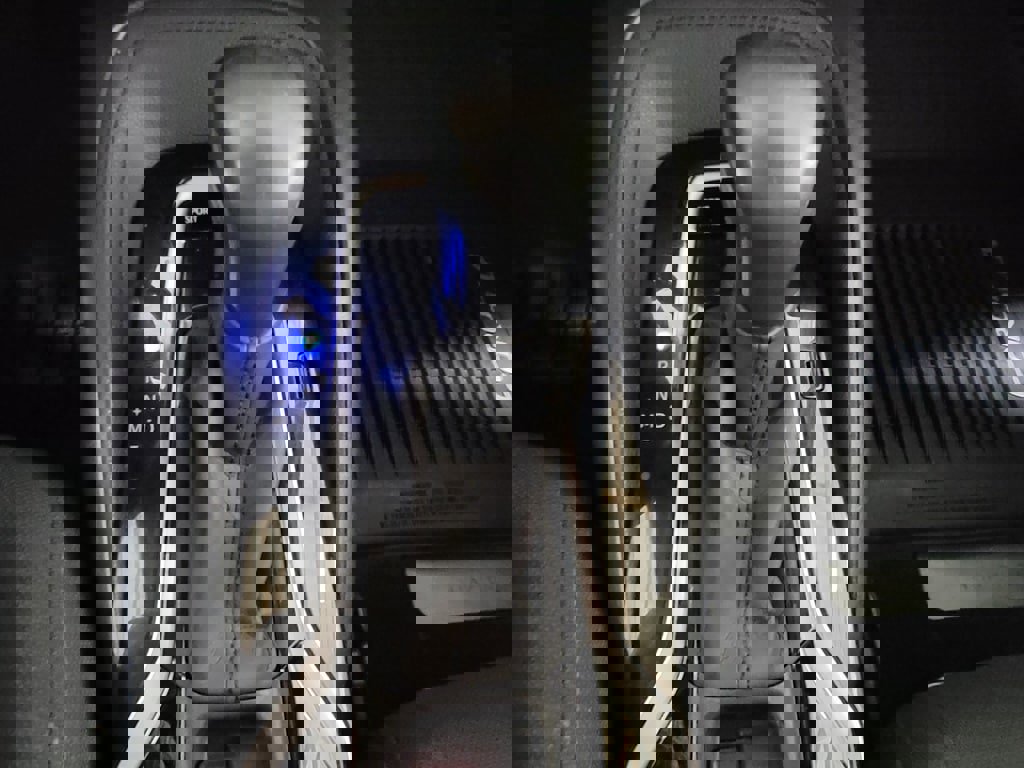 Used 2020 Toyota Corolla SE image 18