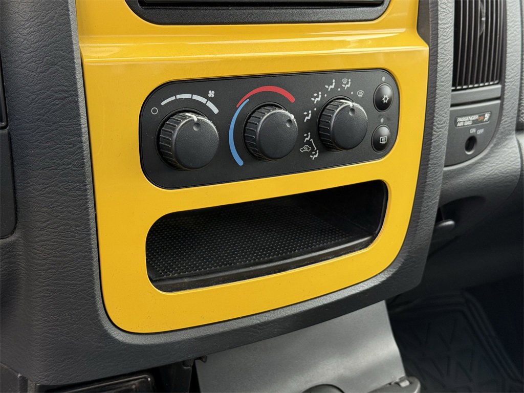 Used 2004 Dodge Ram 1500 Truck SLT w/ Sport Appearance Group image 24