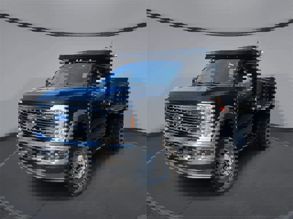 New 2025 Ford F550 4x4 Regular Cab Super Duty