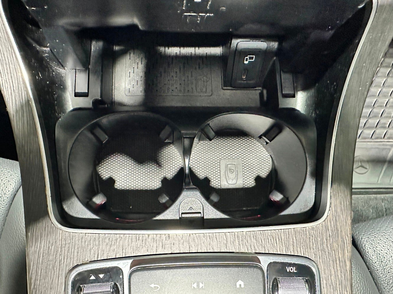 Used 2020 Mercedes-Benz GLC 300 4MATIC image 15