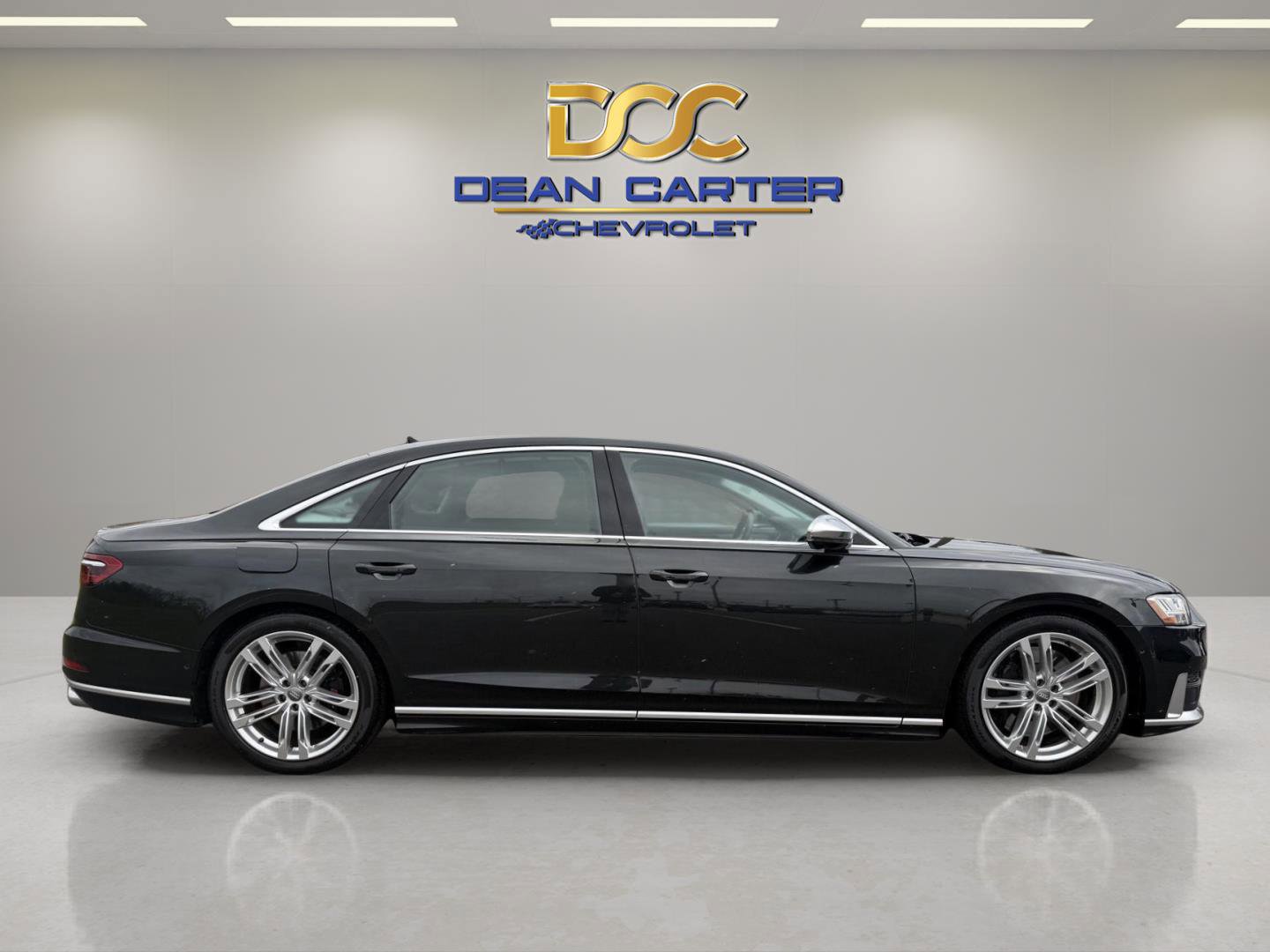 Used 2020 Audi S8 L w/ S8 Executive Package image 11