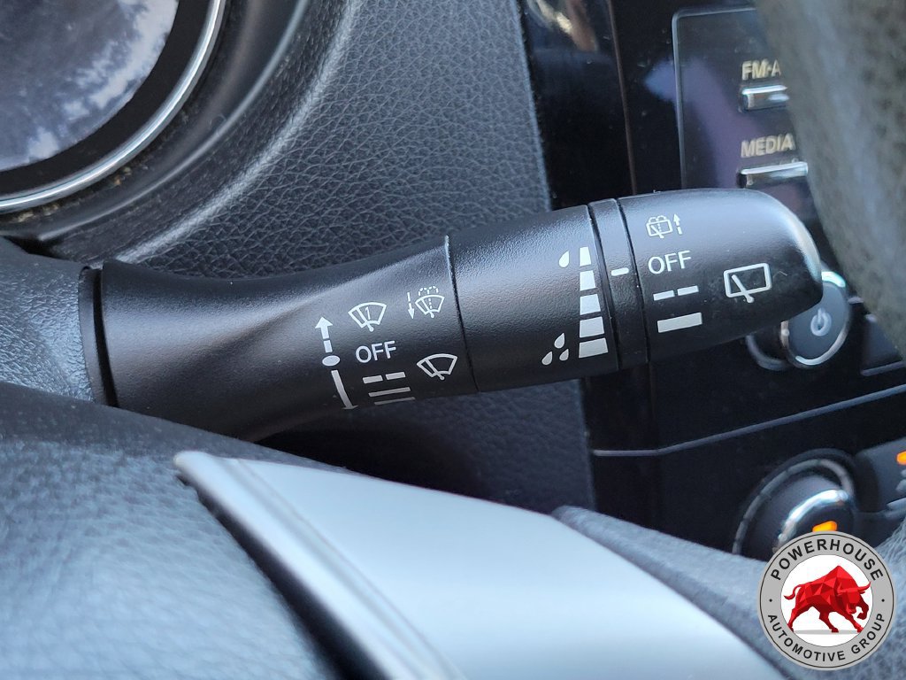 Used 2016 Nissan Rogue S FWD image 30