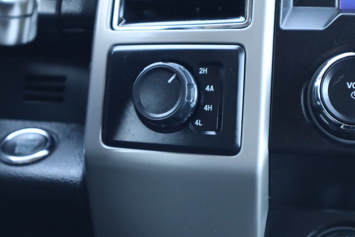 Used 2019 Ford F150 Lariat image 38
