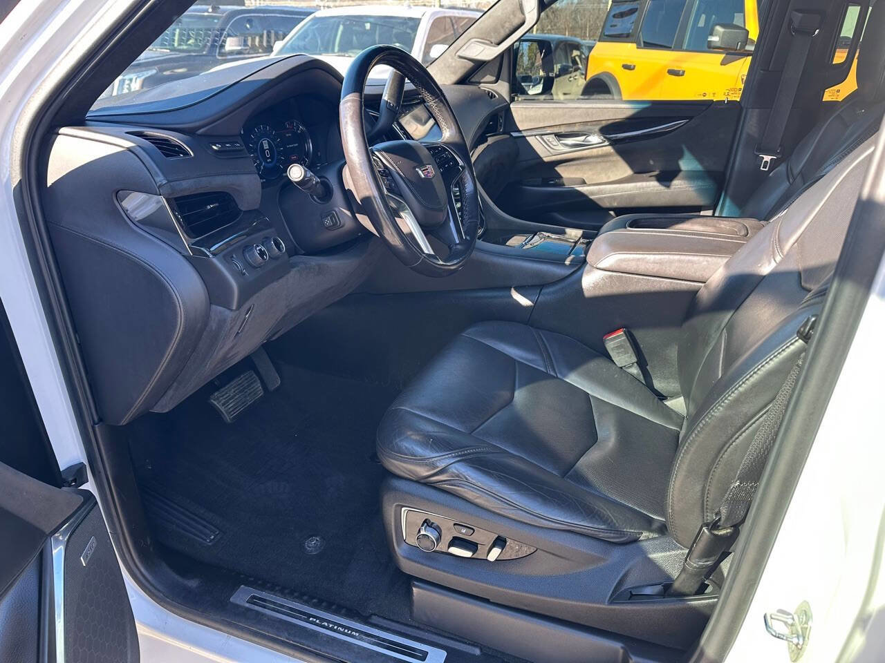 Used 2018 Cadillac Escalade ESV Platinum image 7