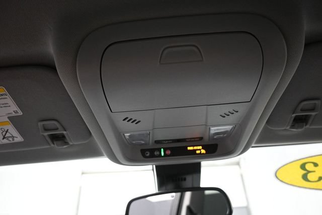 Used 2023 GMC Terrain SLE w/ Driver Convenience Package FWD image 12