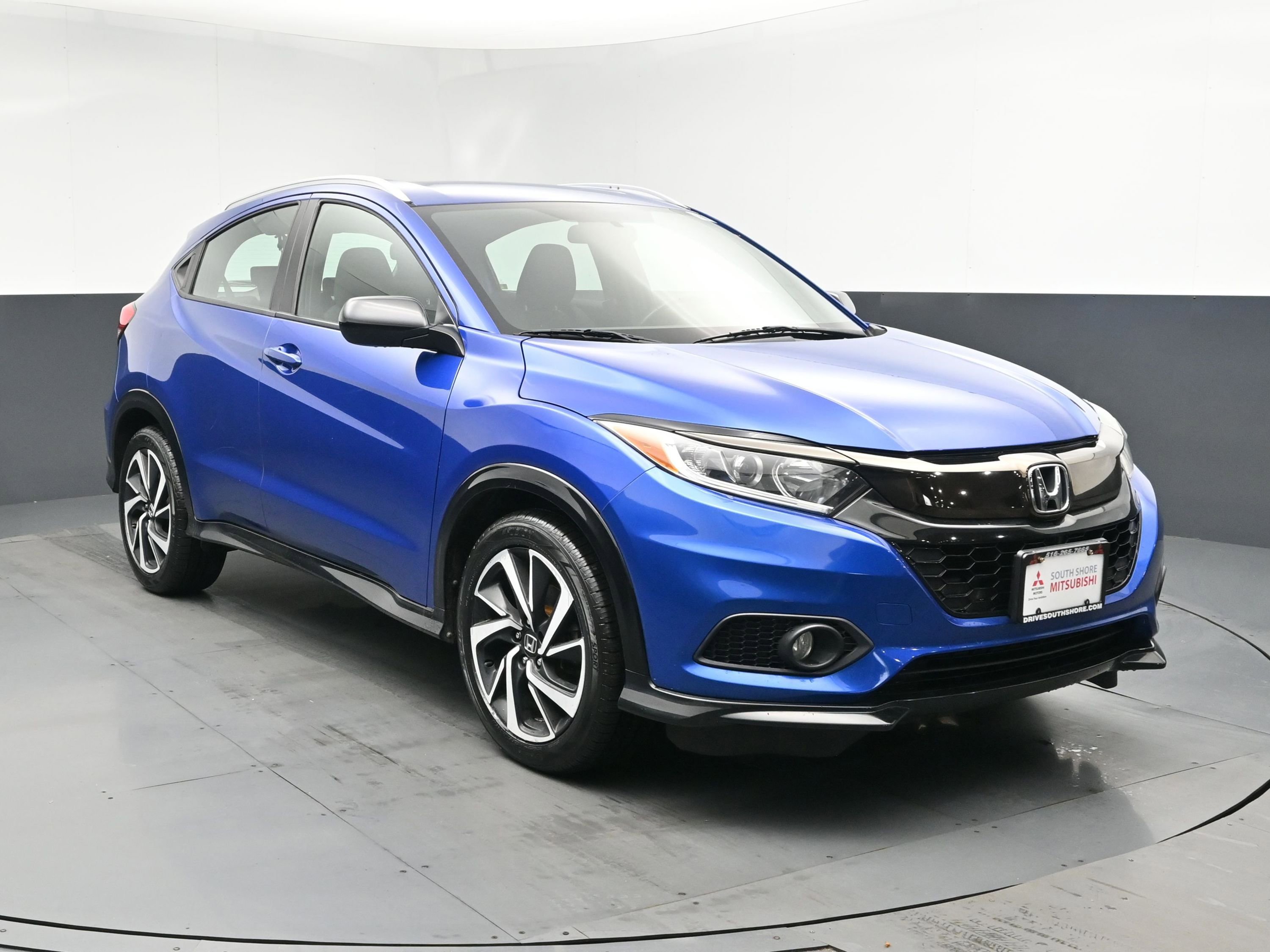 Used 2019 Honda HR-V Sport image 2