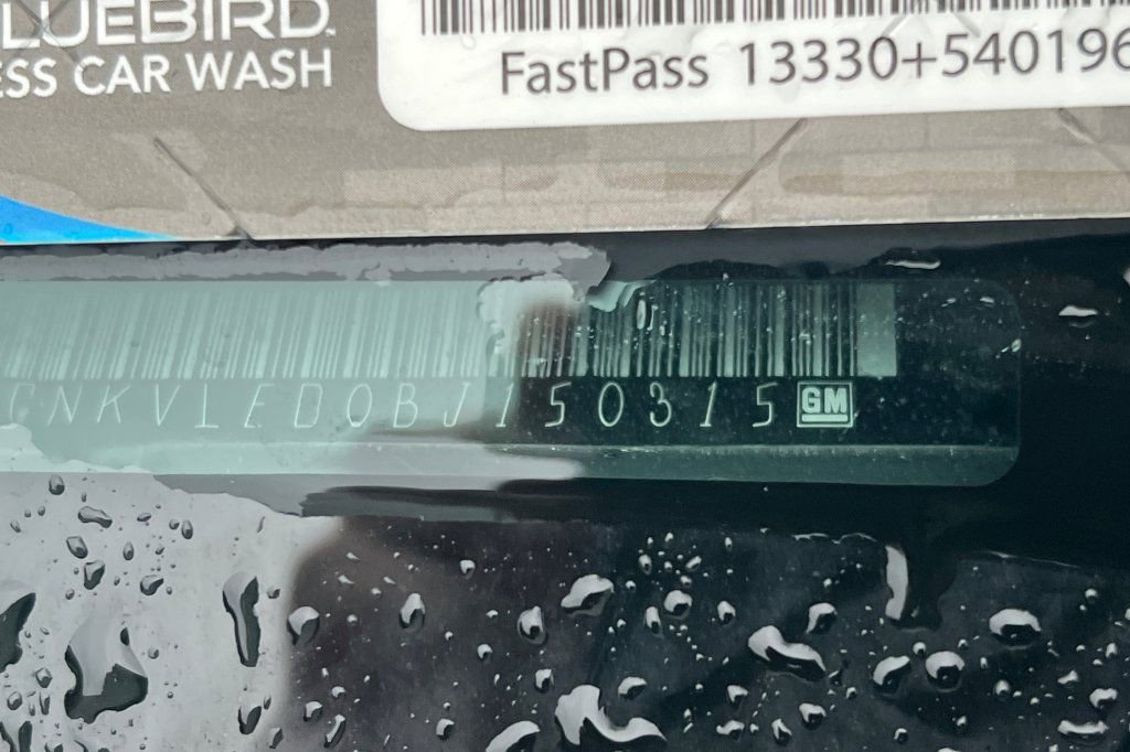 Used 2011 Chevrolet Traverse LTZ image 3