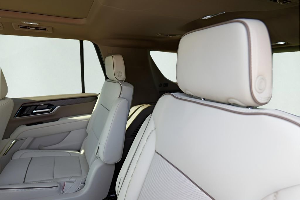 New 2026 GMC Yukon Denali w/ Sun & Power Step Package image 24