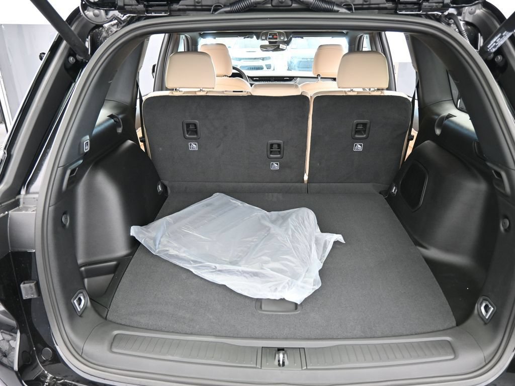 Used 2026 Jeep Grand Cherokee Limited RWD image 31