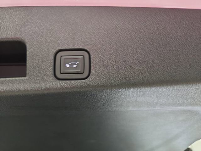 New 2026 Chevrolet Traverse RS w/ LPO, Floor Liner Package image 17