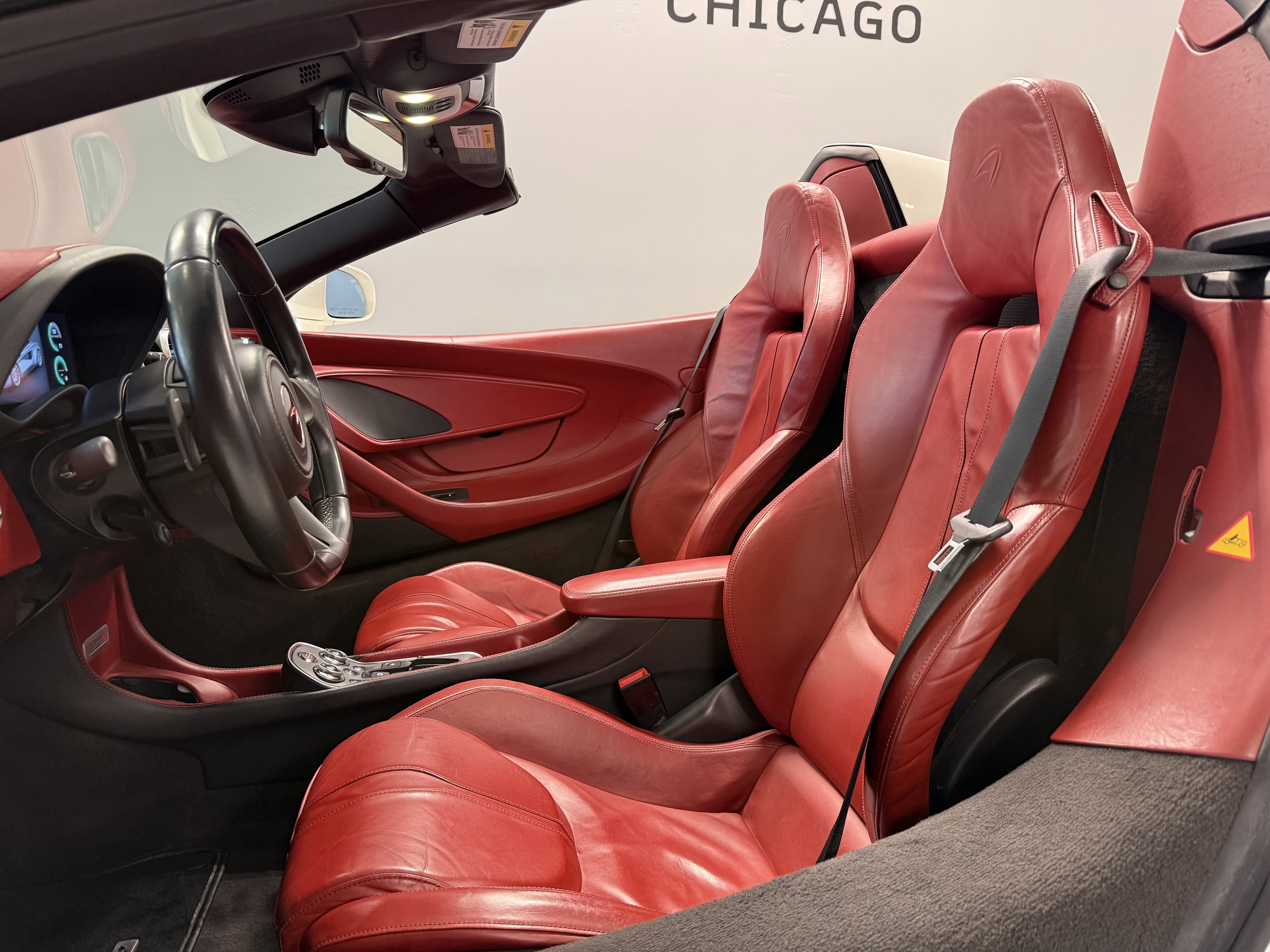 Used 2018 McLaren 570S Spider image 10