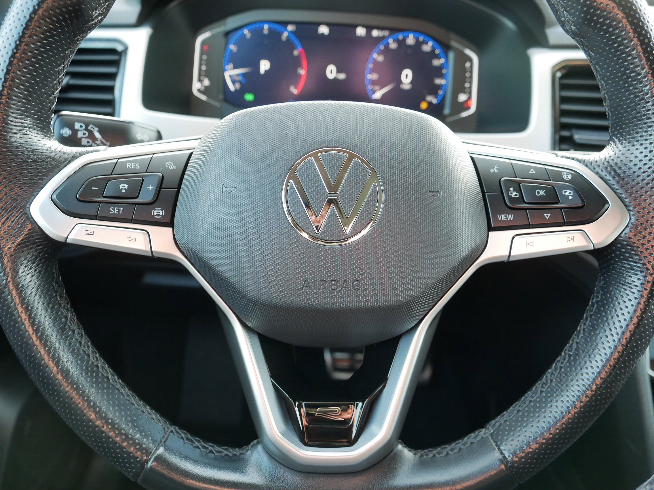 Used 2021 Volkswagen Atlas SEL Premium image 25