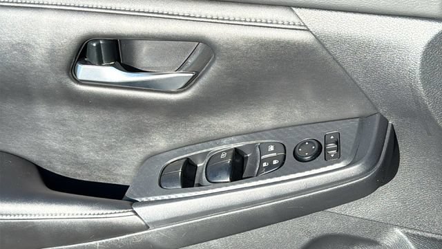 Certified 2023 Nissan Sentra SV FWD image 22