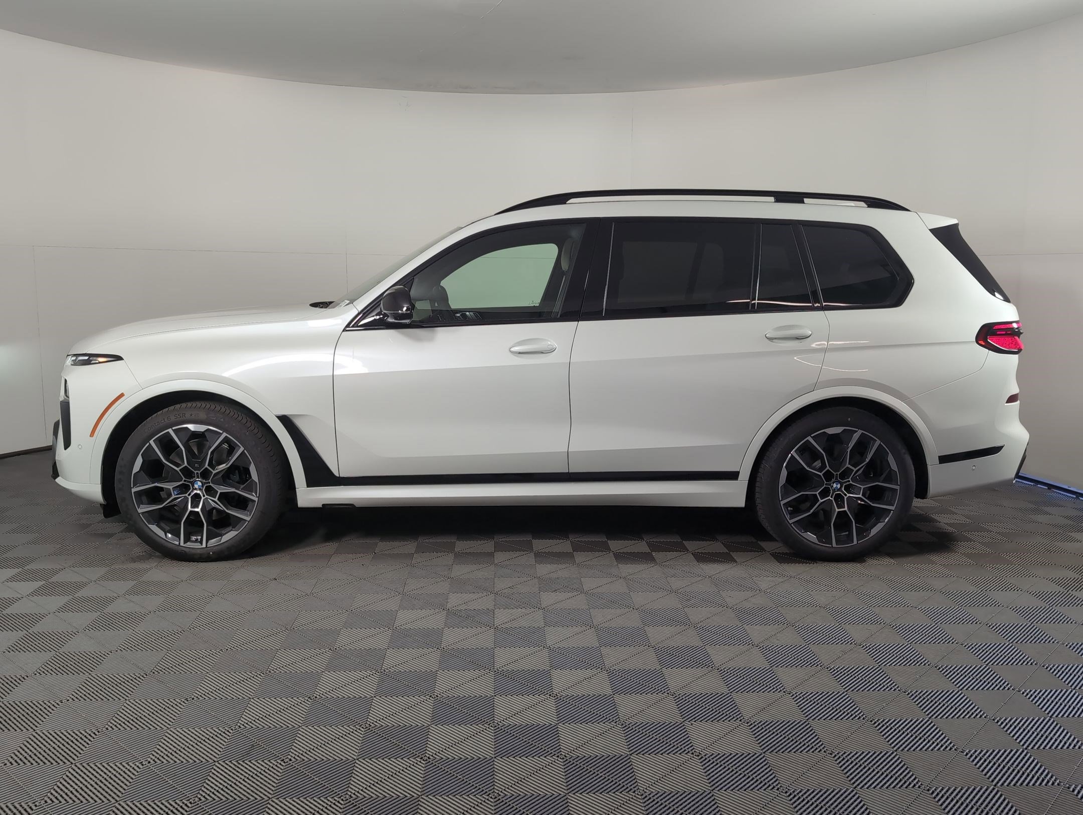 New 2026 BMW X7 M60i video 2