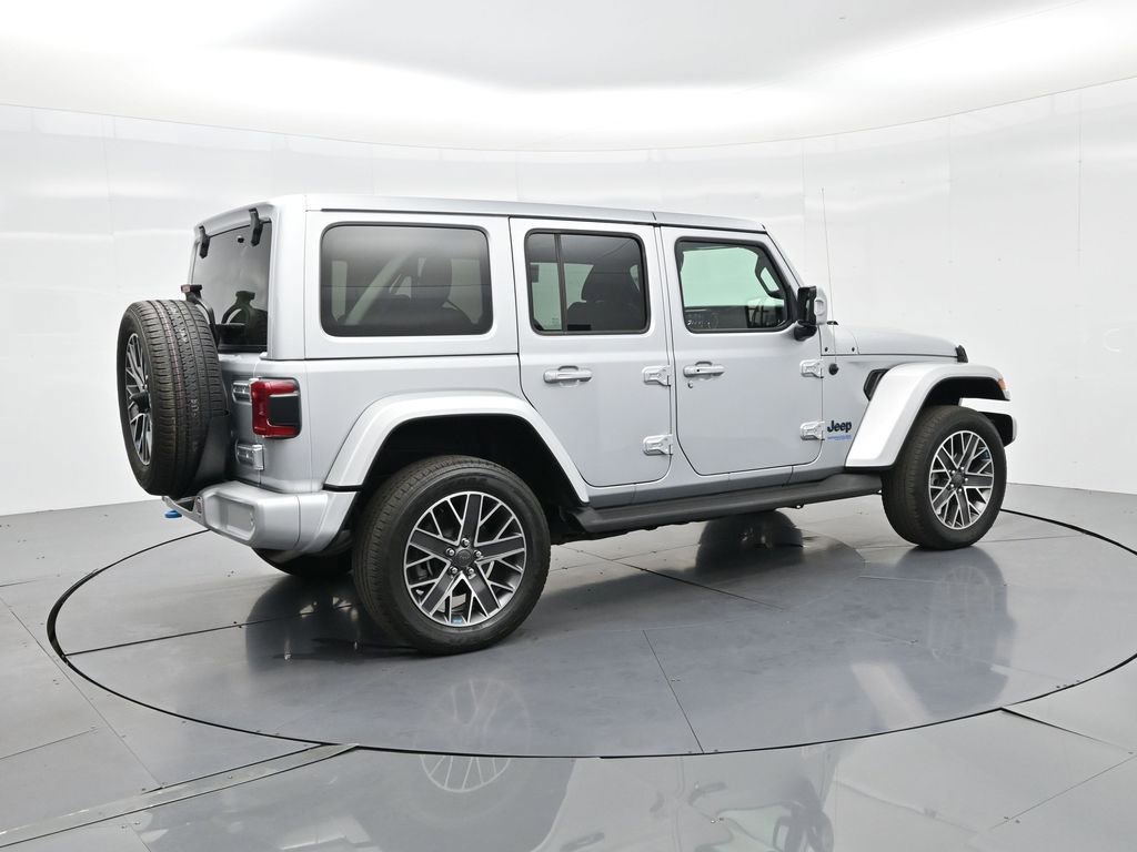 Used 2022 Jeep Wrangler Unlimited Sahara image 7