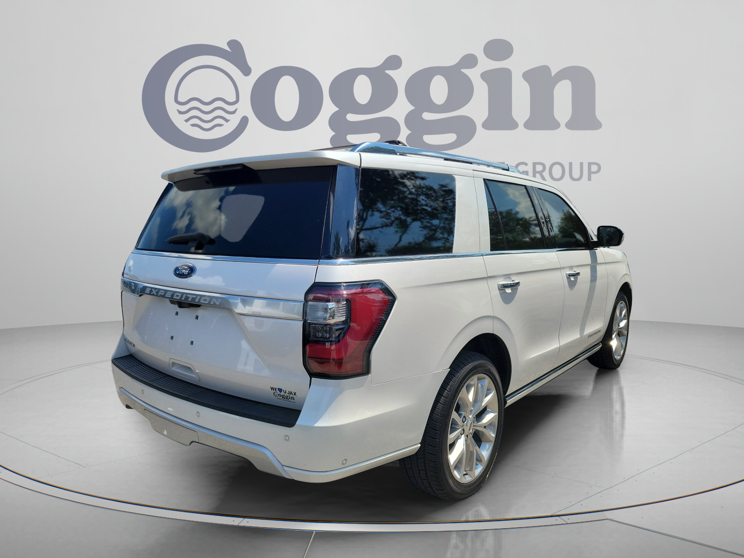 Used 2019 Ford Expedition Platinum RWD image 3