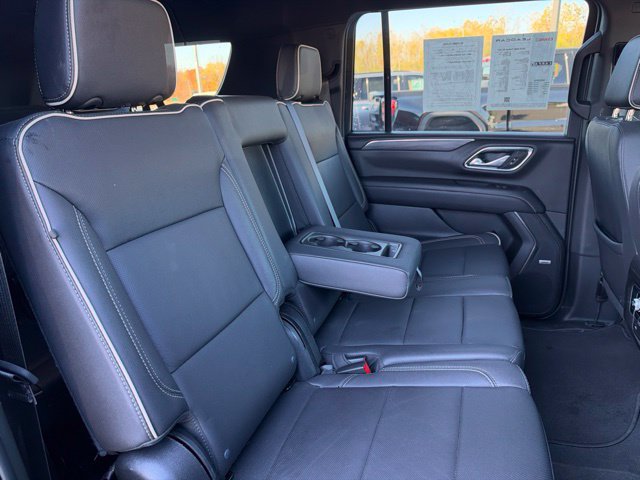 Used 2023 GMC Yukon XL SLT w/ Max Trailering Package AWD/4WD image 14