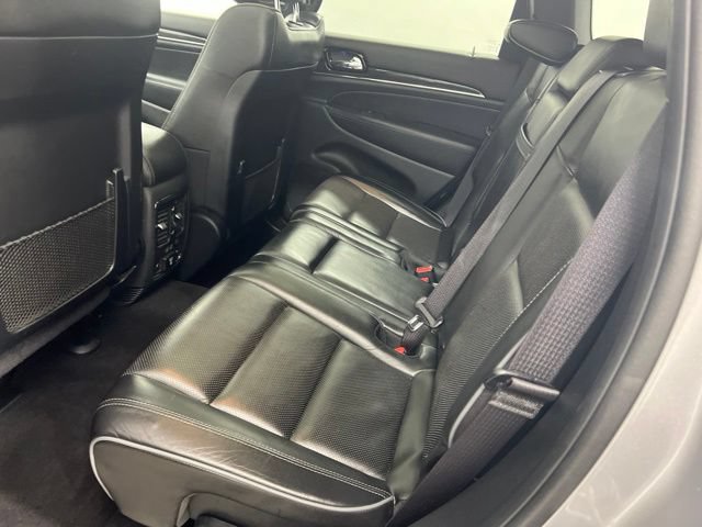 Used 2020 Jeep Grand Cherokee Overland AWD/4WD image 12