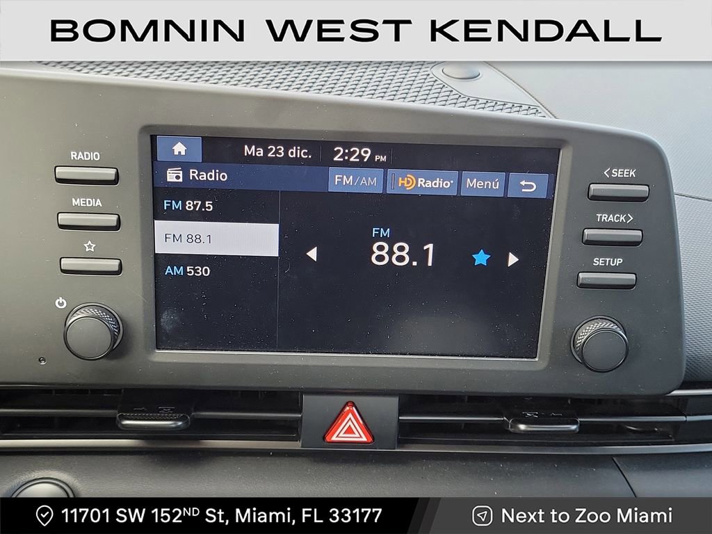 Used 2025 Hyundai Elantra Sport image 15