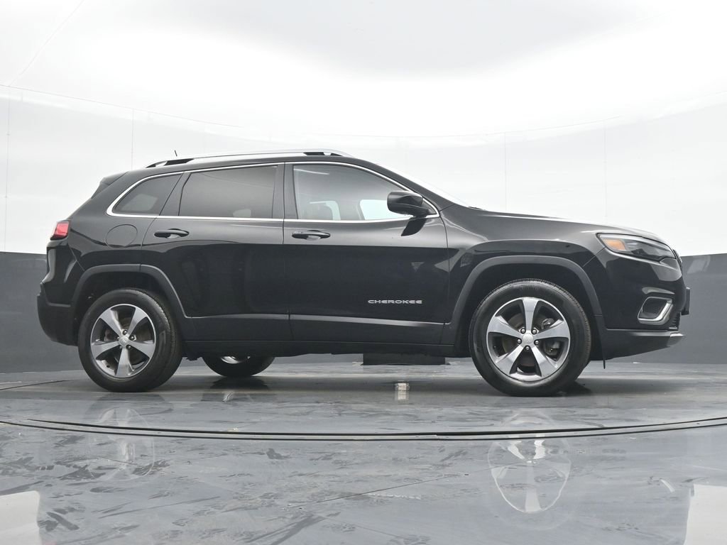 Used 2020 Jeep Cherokee Limited image 31