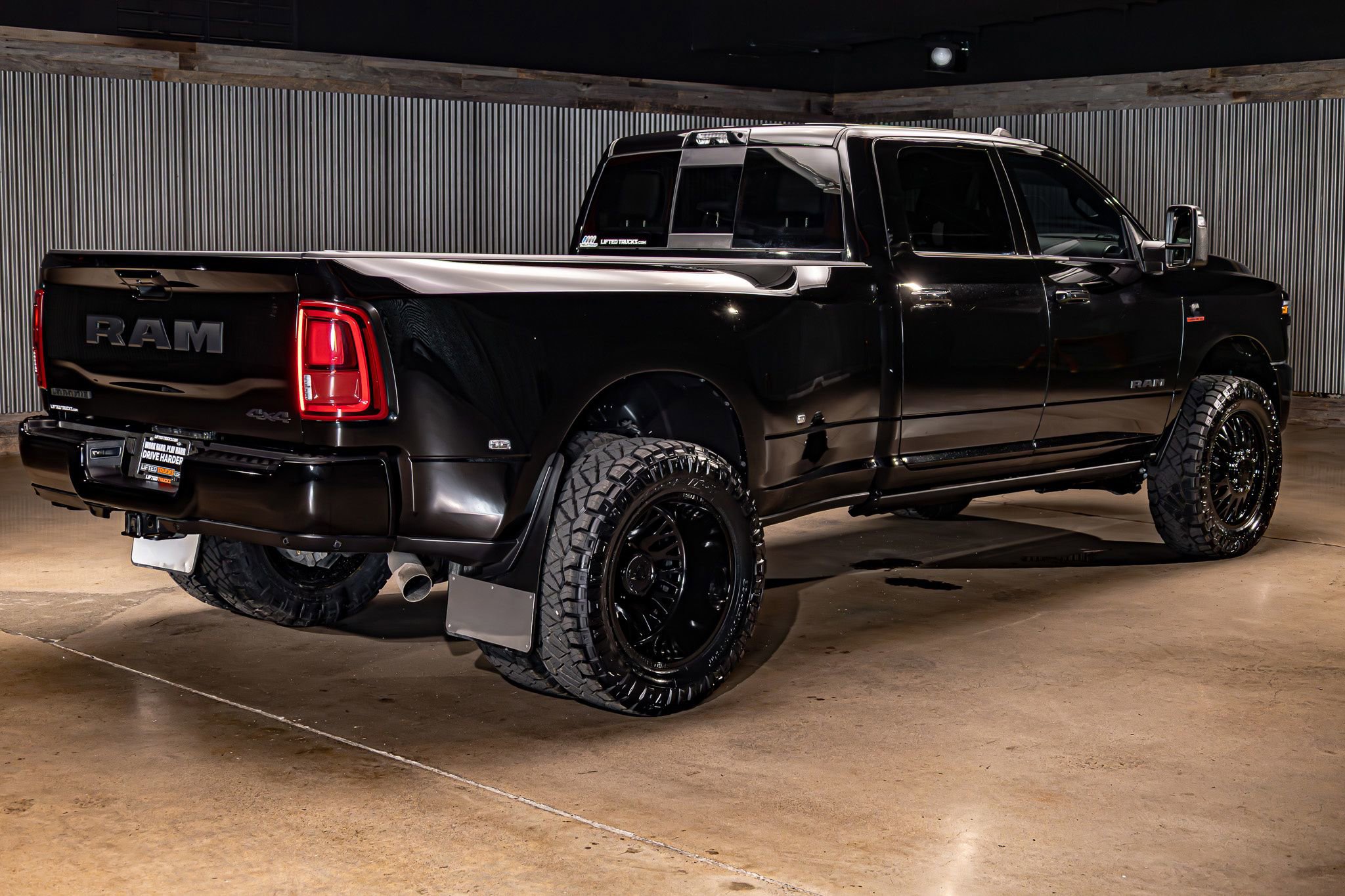 Used 2025 RAM 3500 Laramie image 10