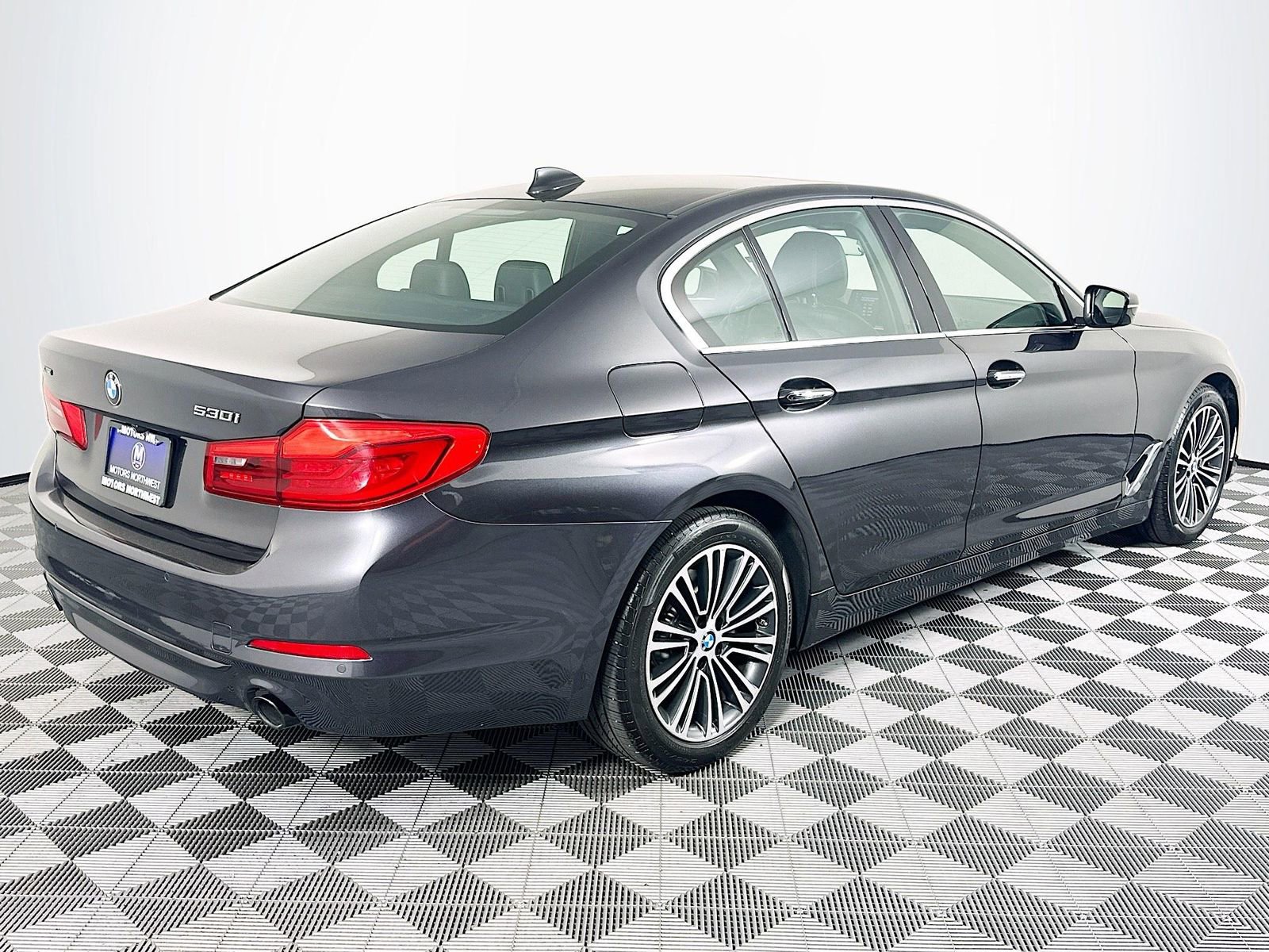 Used 2018 BMW 530i xDrive AWD/4WD image 28