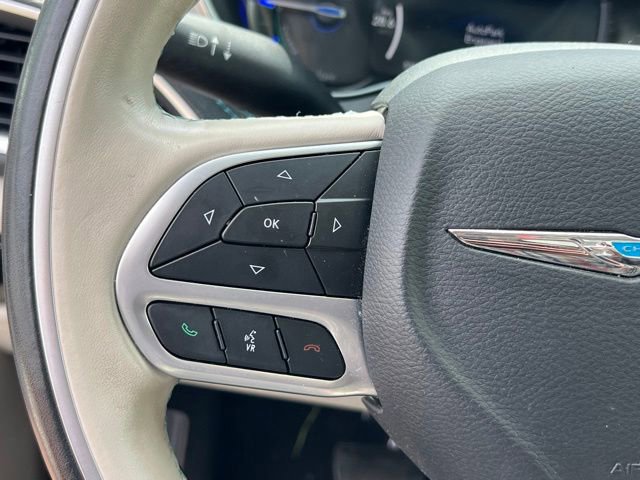 Used 2020 Chrysler Pacifica Limited w/ Advanced Safetytec Group FWD image 20