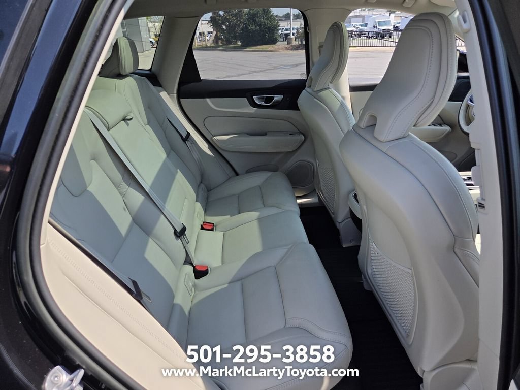 Used 2023 Volvo XC60 B5 Ultimate w/ Climate Package AWD/4WD image 15