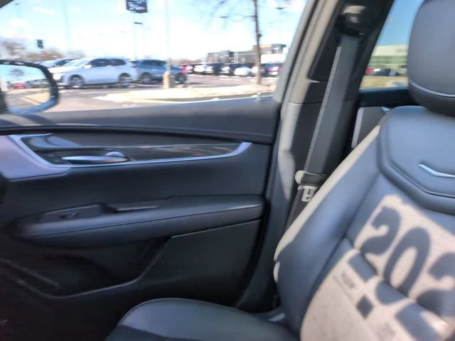 Certified 2022 Cadillac XT5 Sportv w/ LPO, Floor Liner Package image 29