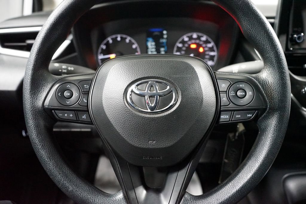 Certified 2025 Toyota Corolla LE image 12