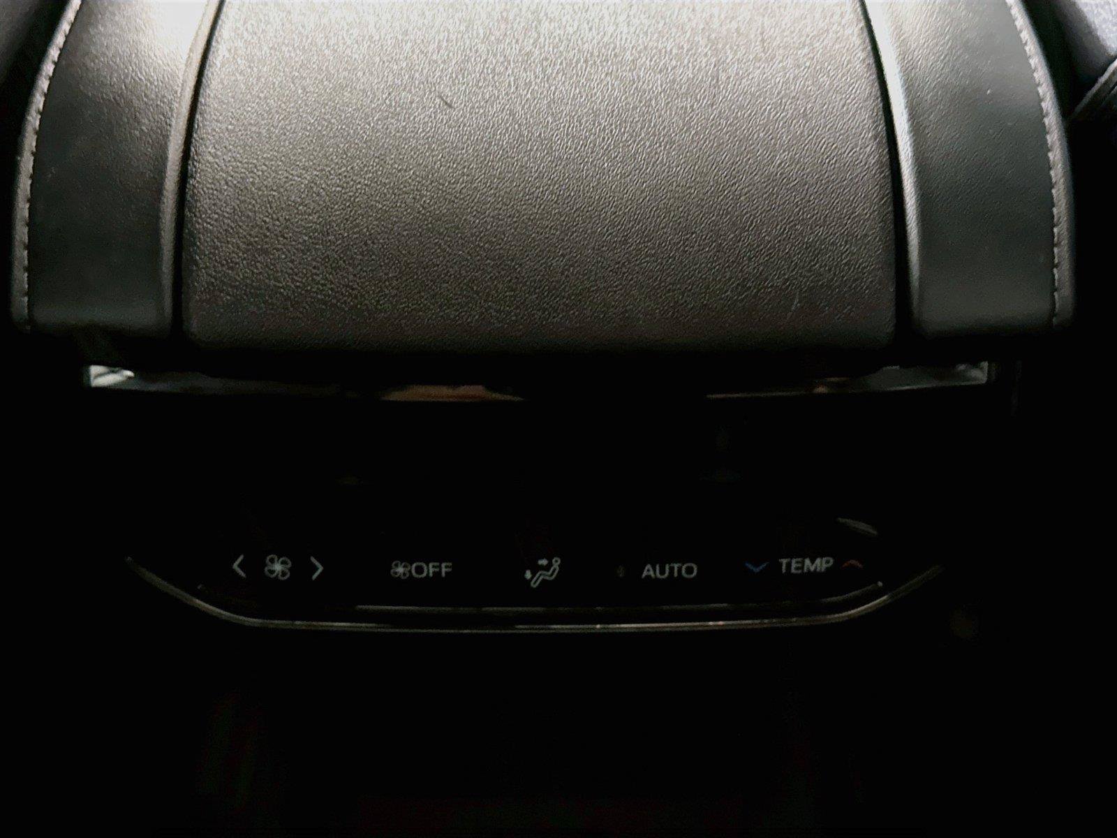 Certified 2025 Toyota Highlander XLE FWD image 36