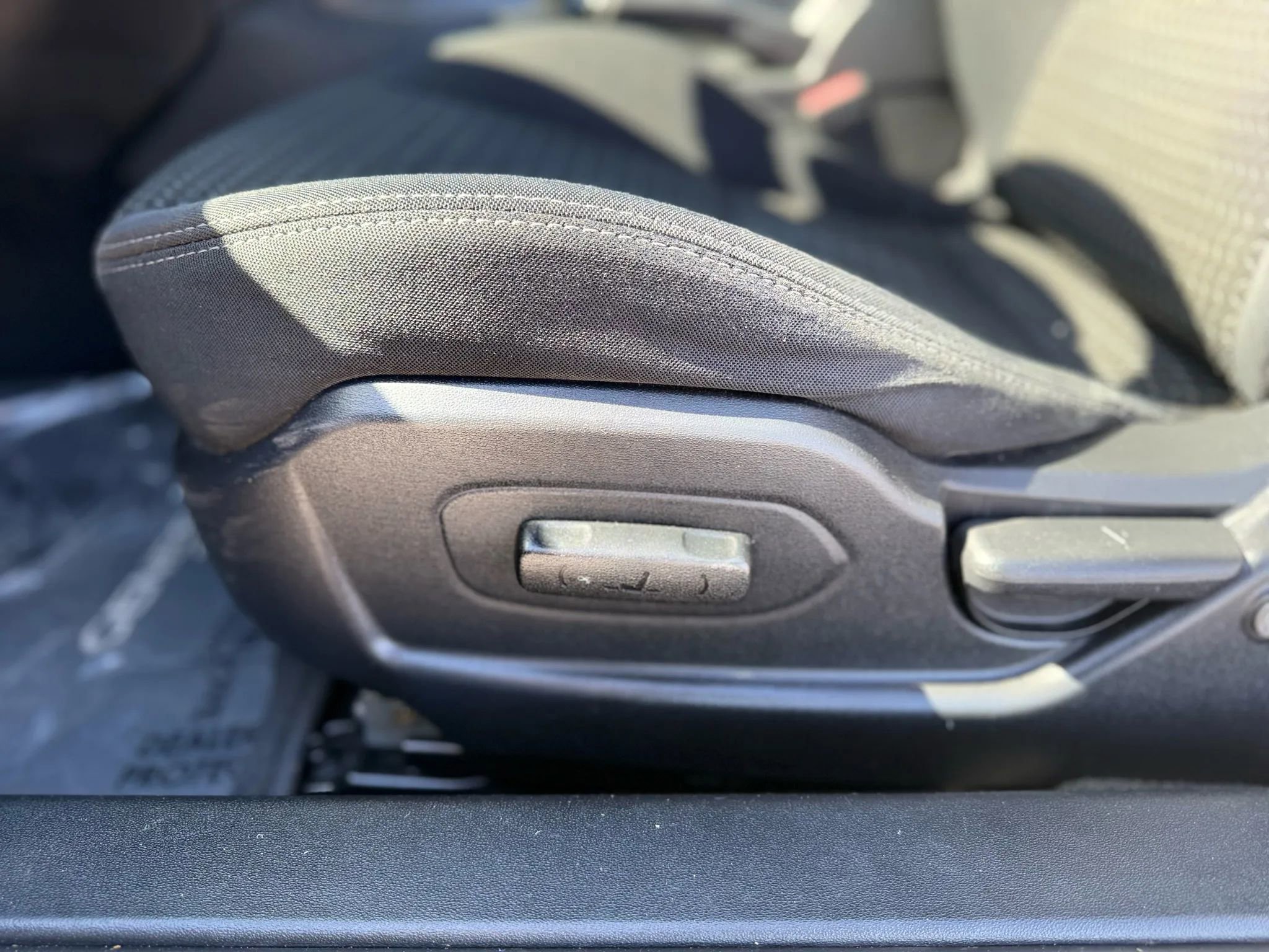 Used 2011 Hyundai Genesis 2.0T RWD image 15