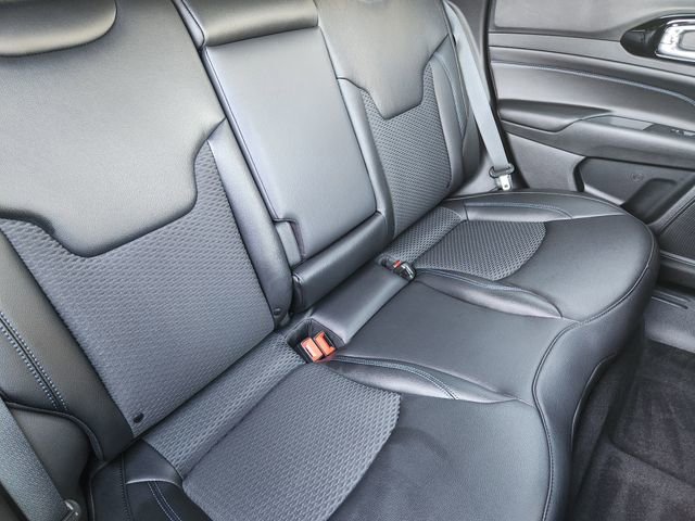 Certified 2026 Jeep Compass Latitude image 26