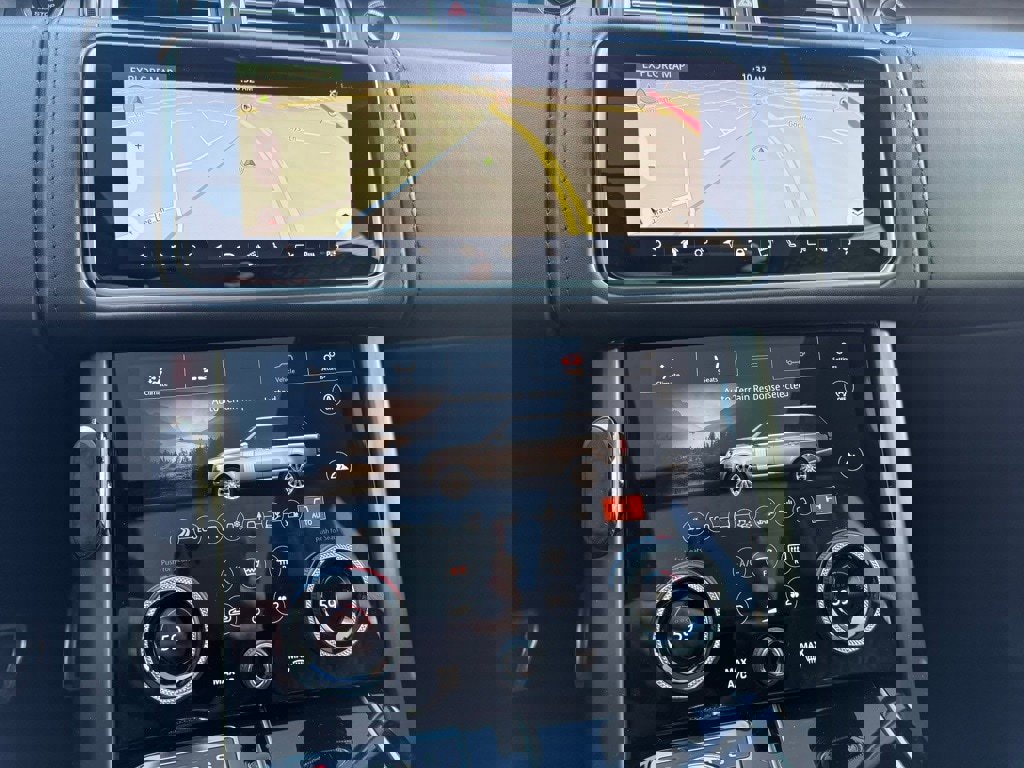 Used 2019 Land Rover Range Rover SV Autobiography Dynamic image 31