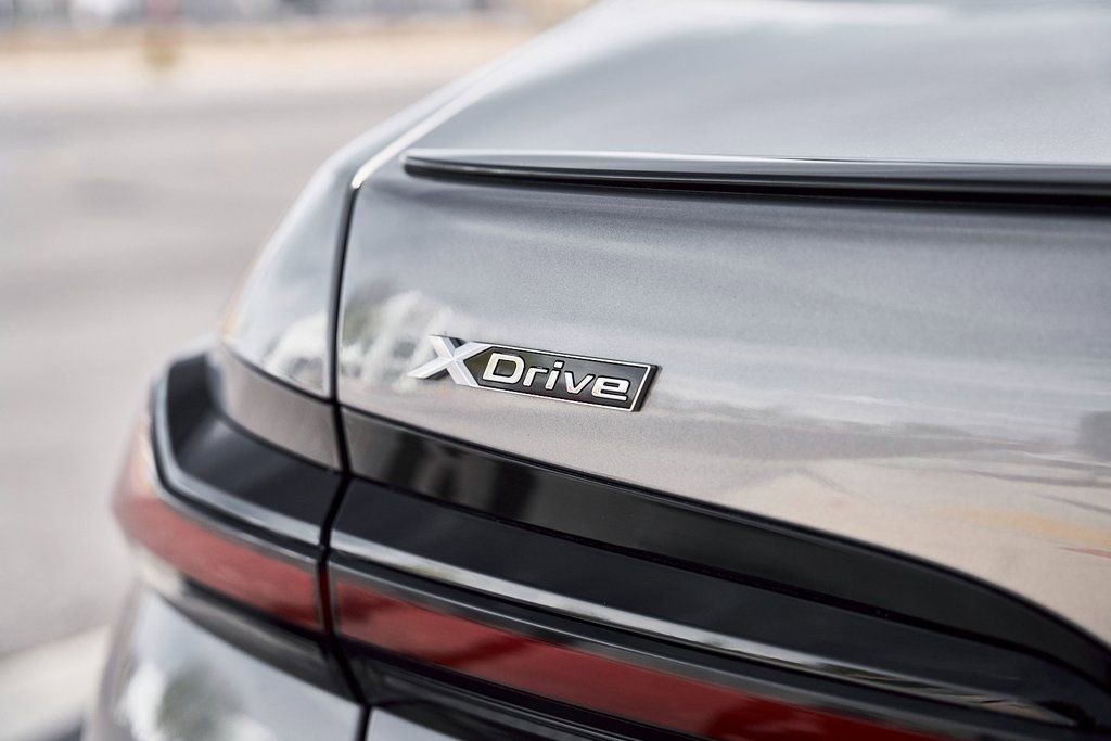 Used 2024 BMW 760i xDrive image 11