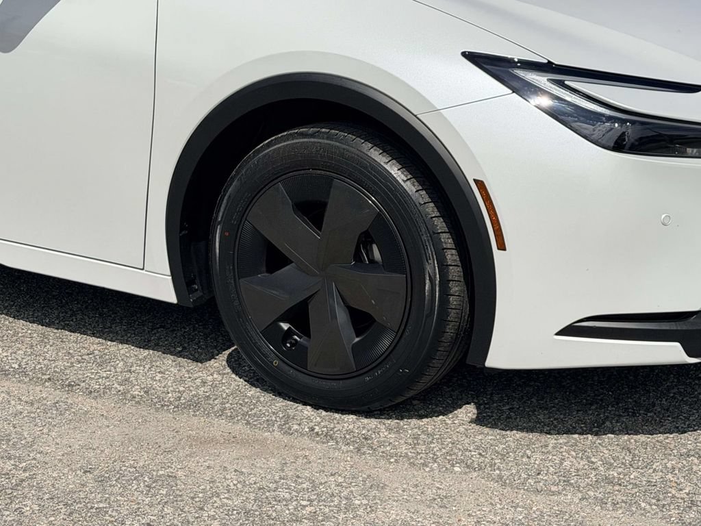 Certified 2024 Toyota Prius LE FWD image 25