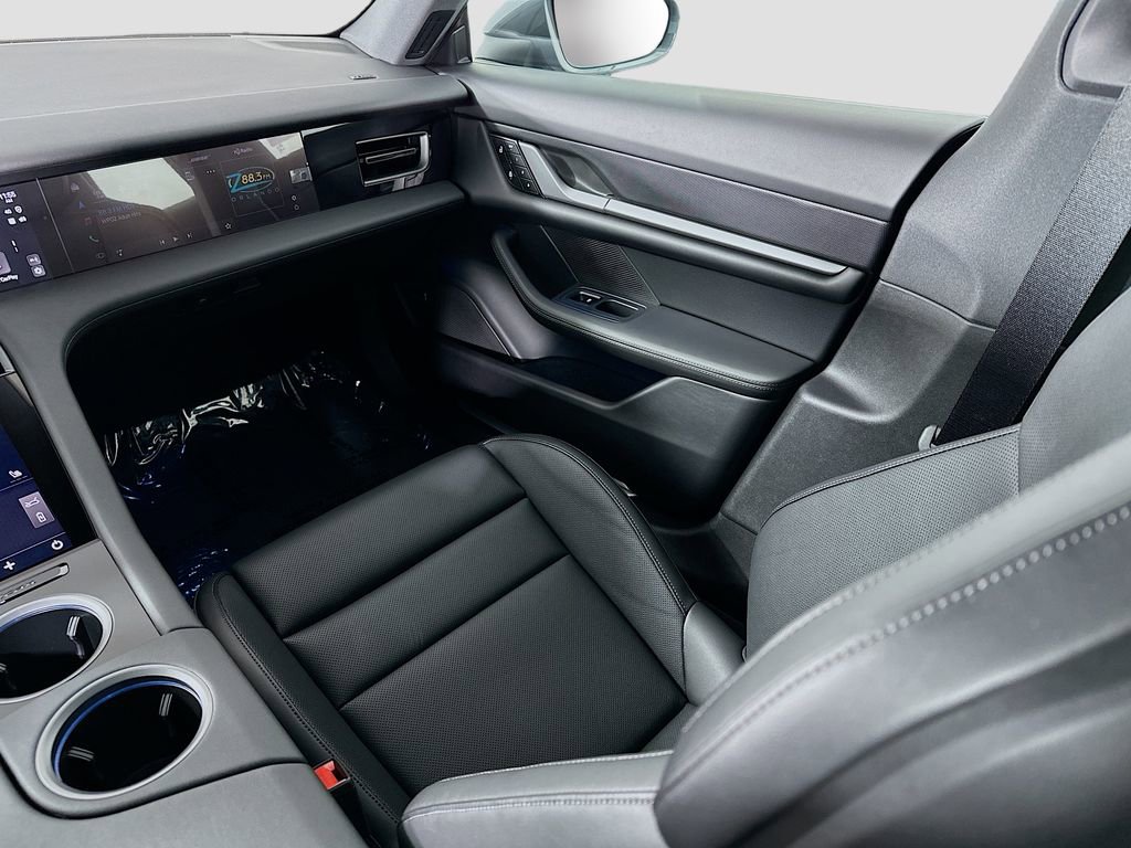 New 2025 Porsche Taycan image 26